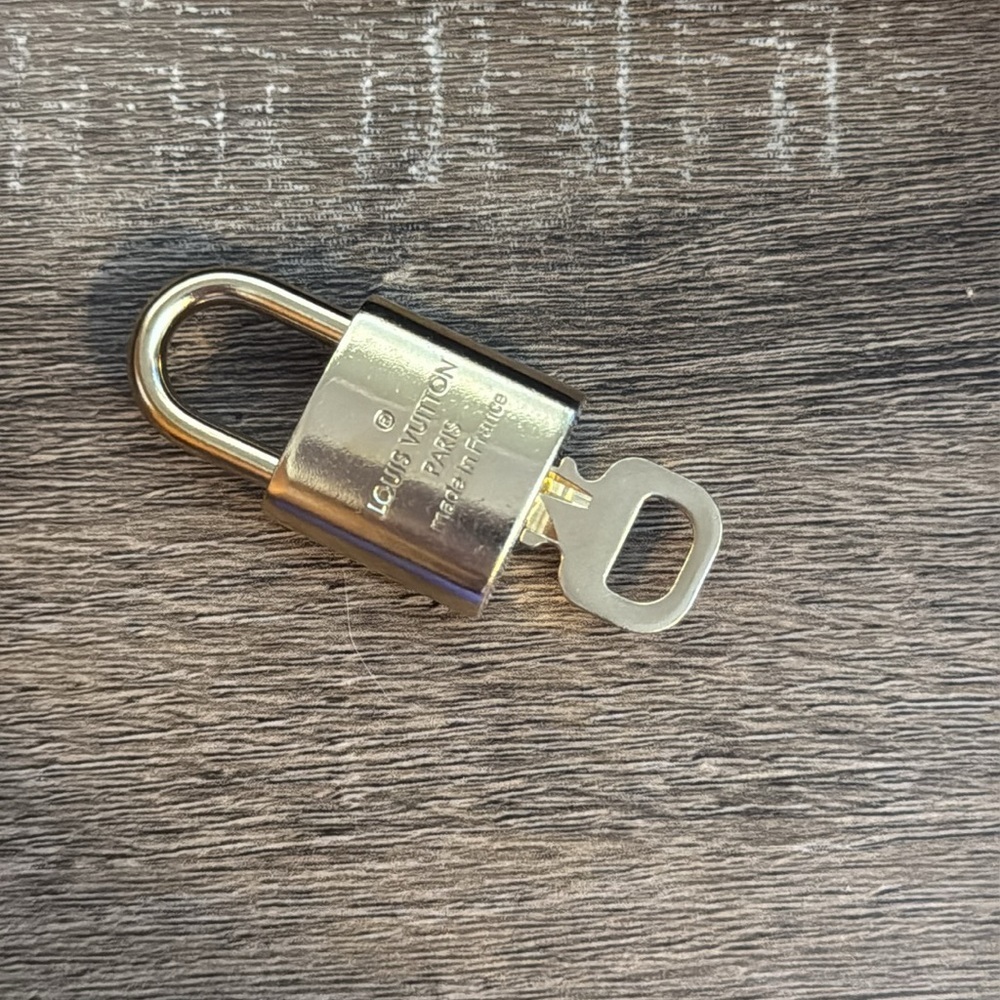 Louis vuitton brass lockset #332 - Picture 3 of 8